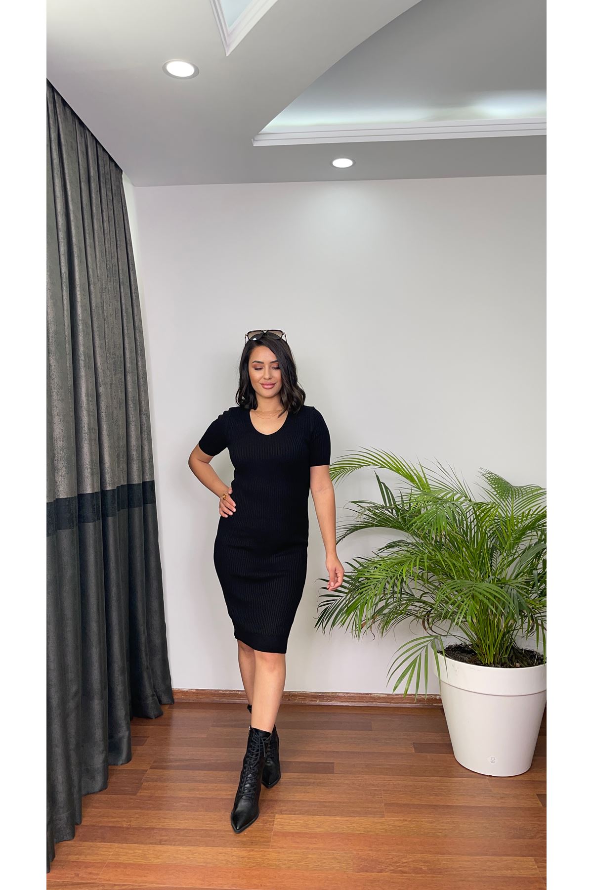 v yaka triko elbise- siyah