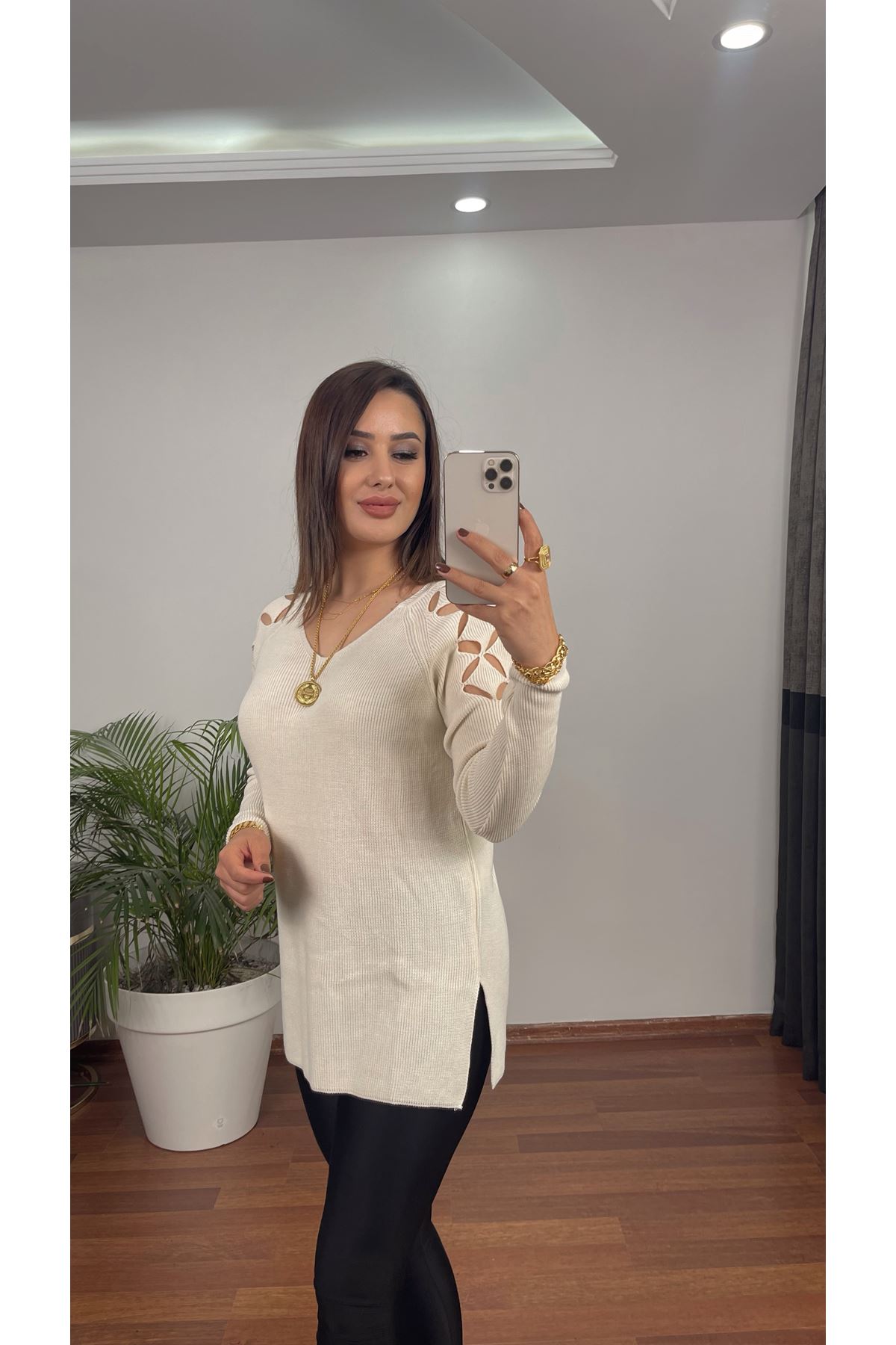 OMUZ PENCERELİ SELANİK TRİKO-KREM