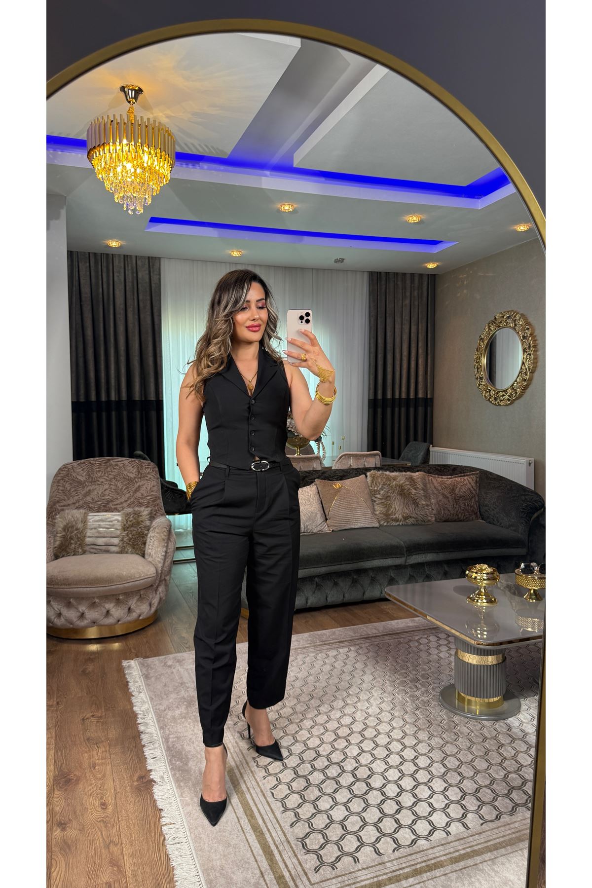 Dilvin vucüda oturan yelek-siyah