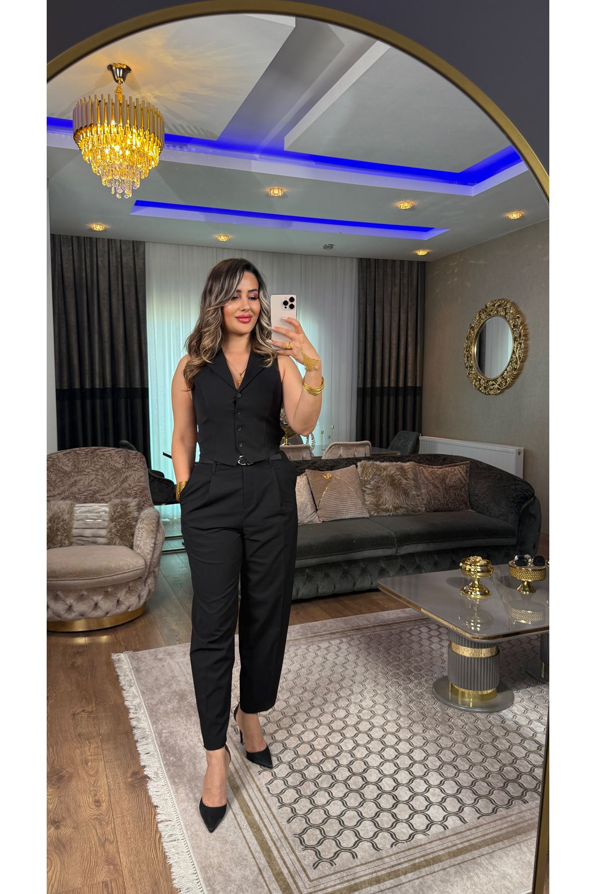 Dilvin vucüda oturan yelek-siyah