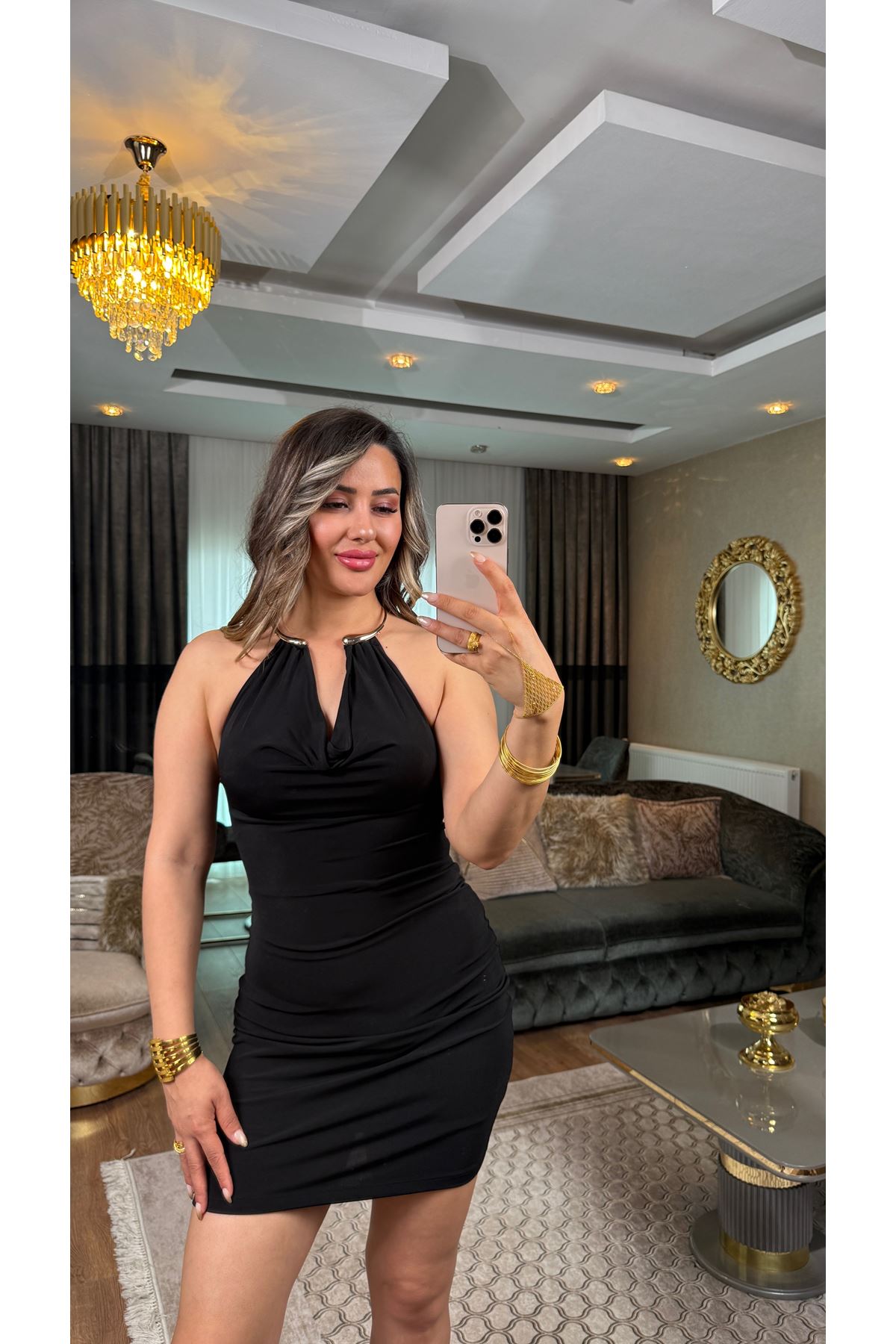 Quzu kolye detay elbise-siyah