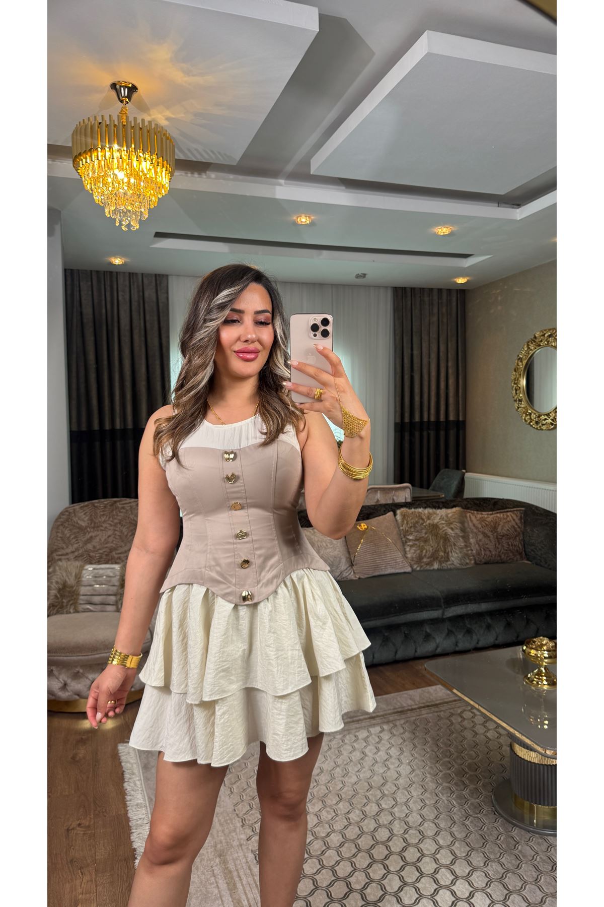 düğmeli elbise-bej