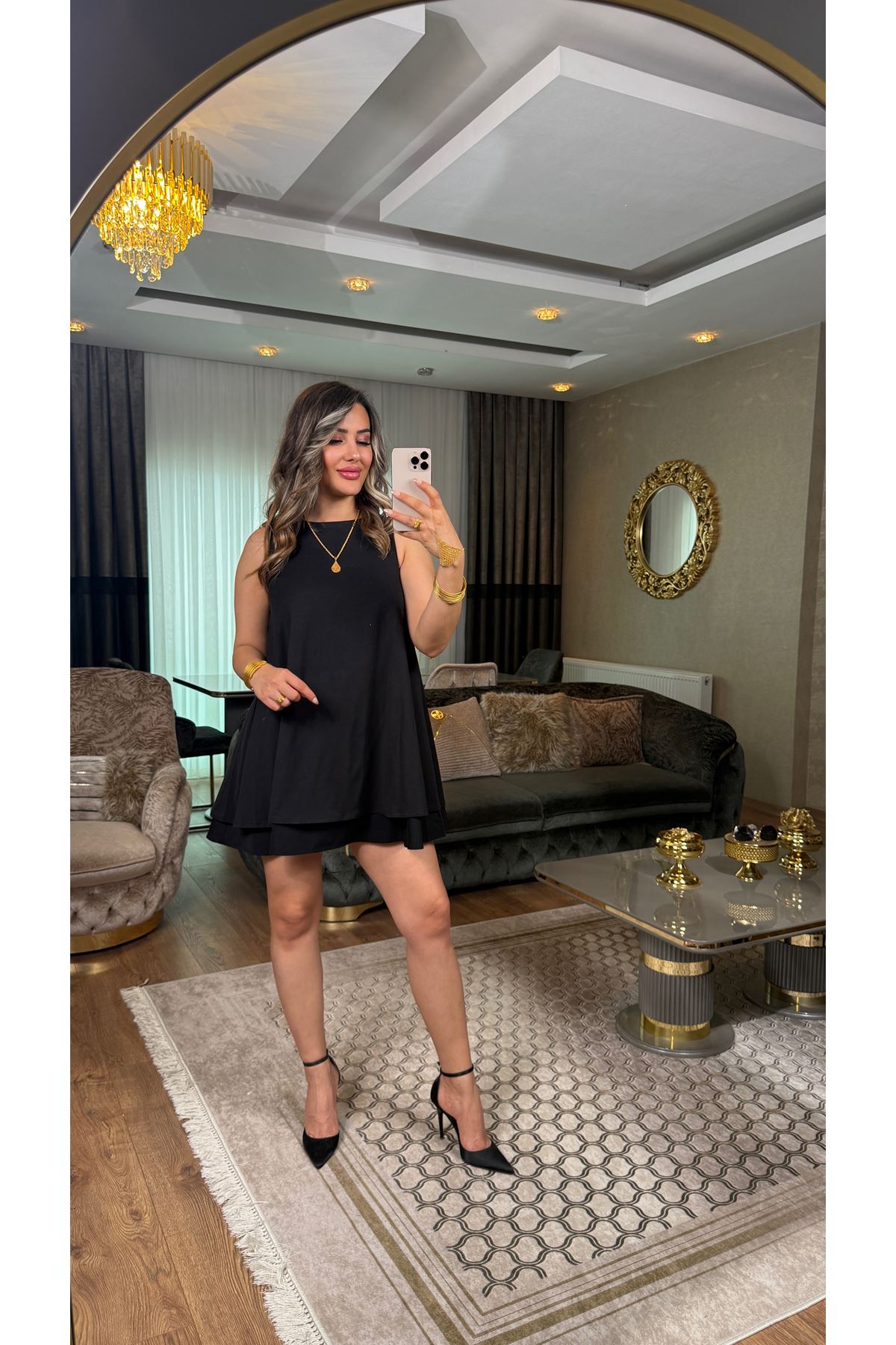 Dilvin volümlü kısa elbise-siyah