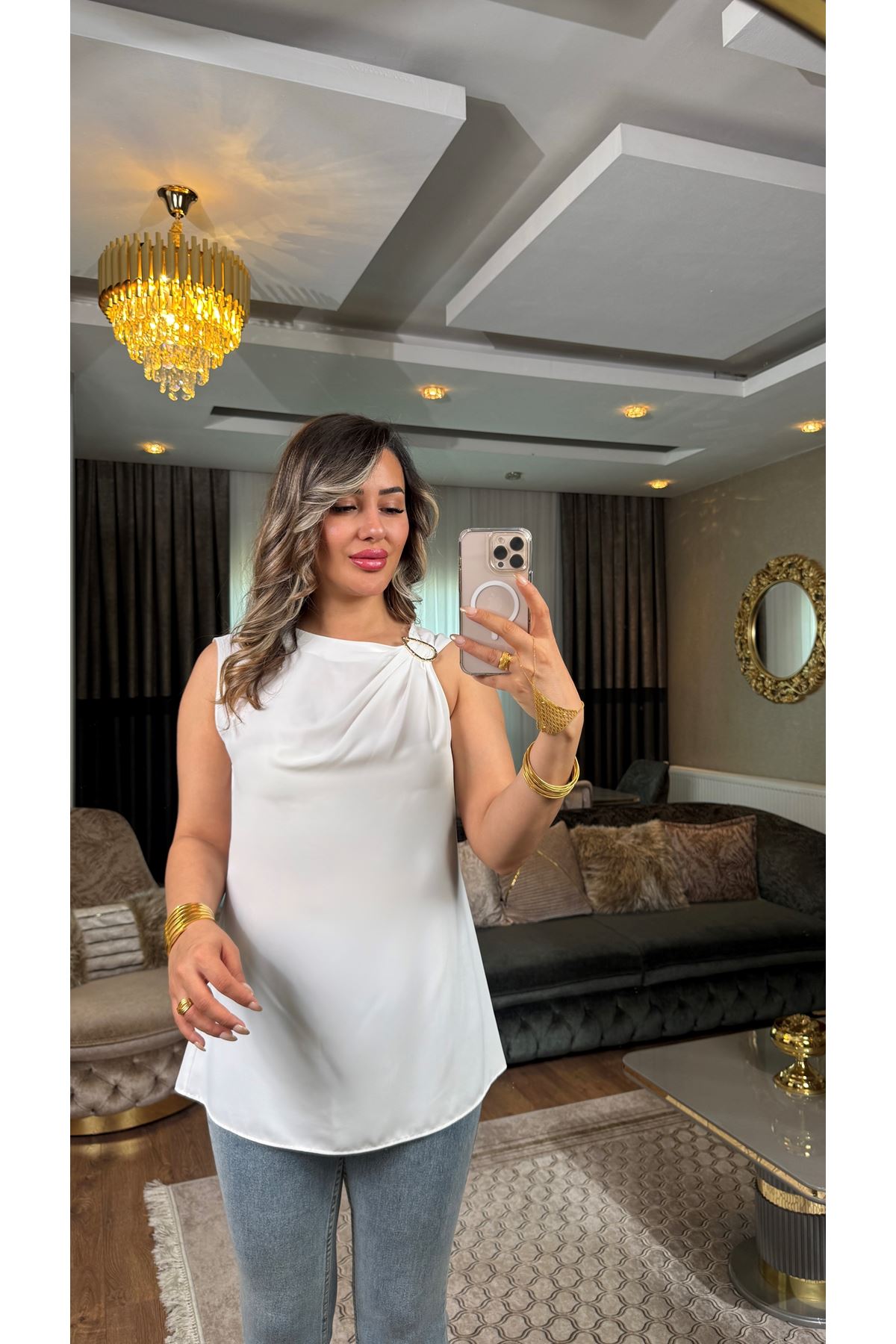 sateen omzu toka detaylı bluz-ekru