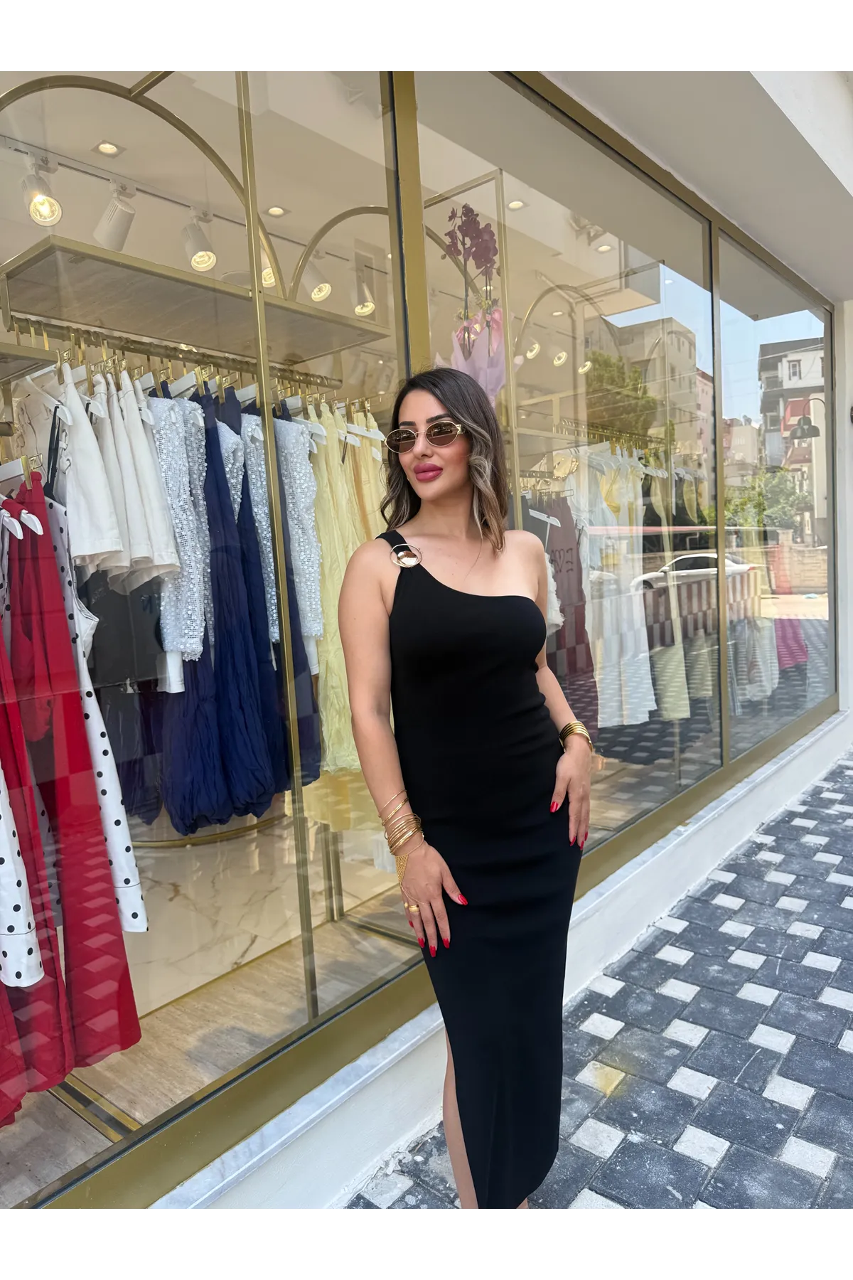 Dilvin aksesuarlı detaylı midi triko elbise-siyah