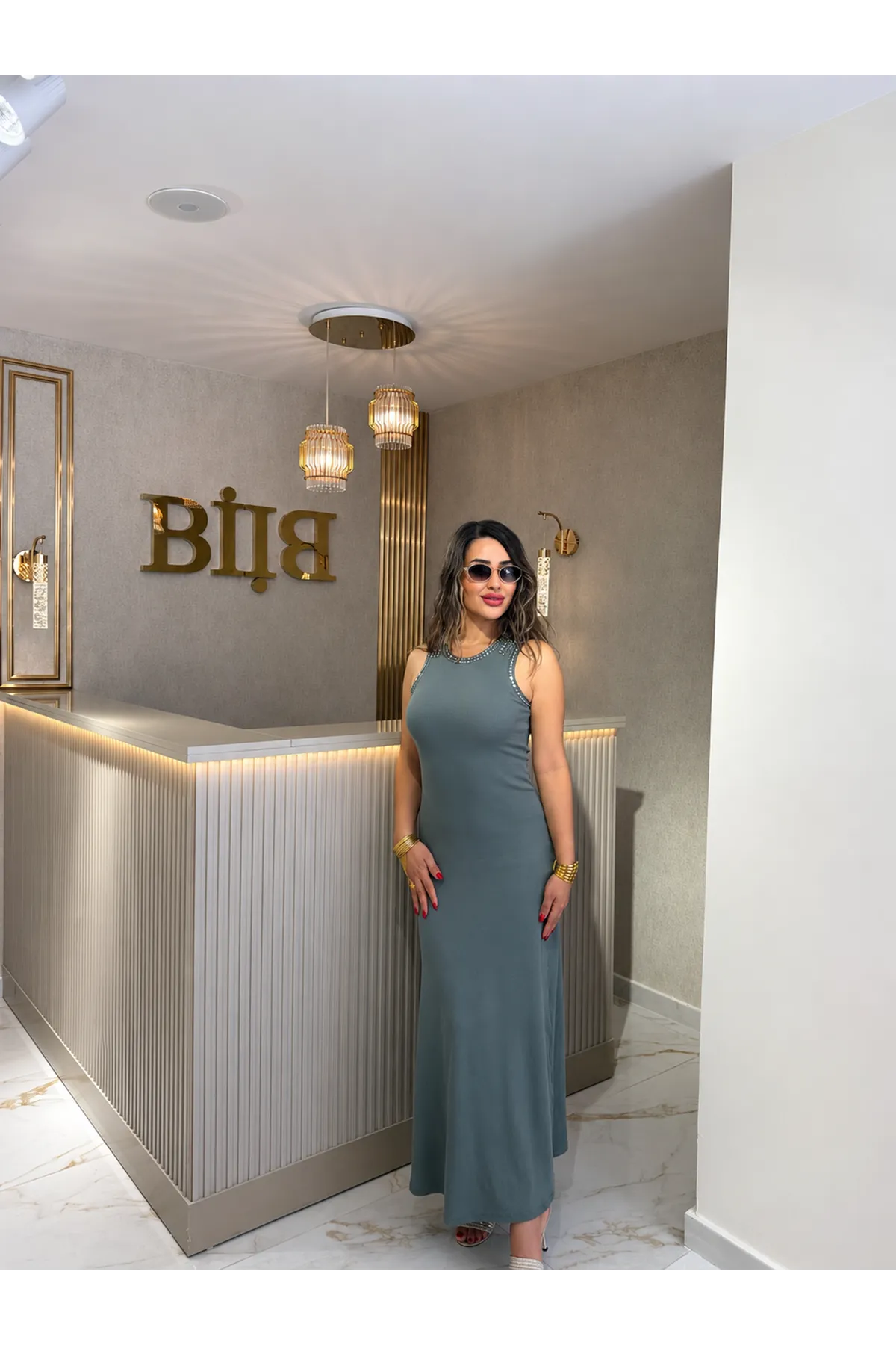 qustyle omuz taşlı elbise-yeşil