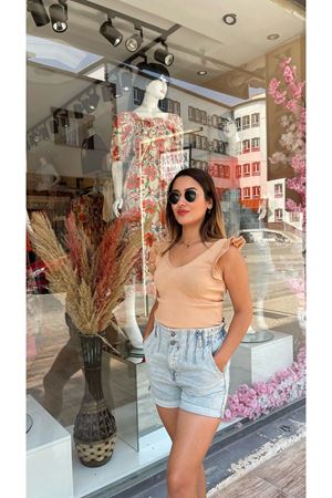 kolu fırfırlı triko- krem