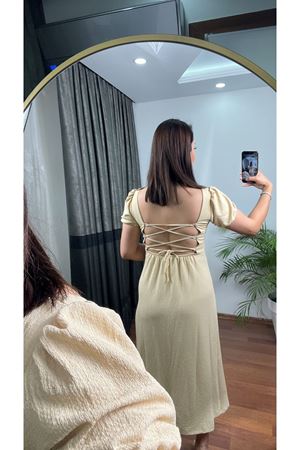 SIRT DEKOLTELİ ELBİSE-BEJ