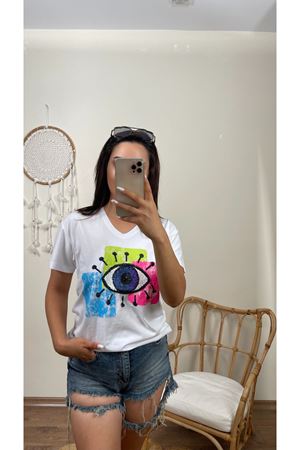 PAYET RENKLİ GÖZ DESEN TSHIRT- BEYAZ