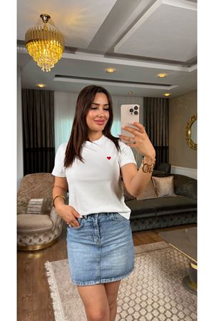 dilvin kalp nakışlı tişört-beyaz