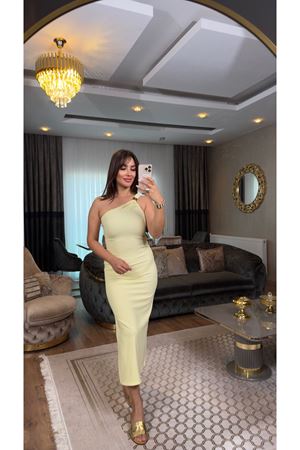 tek omuz gold toka detaylı elbise-buter sarı