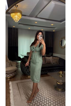 çiçekli önü bağlamalı elbise-yeşil