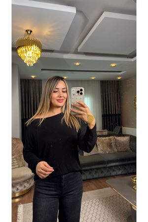 Yakası Tulumlu Çilek Bluz Siyah