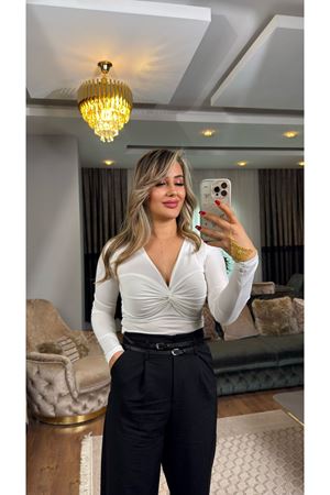 v yaka düğümlü bluz-ekru