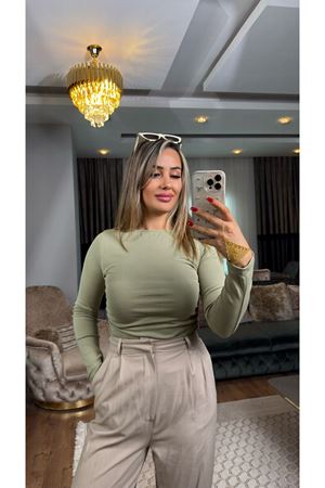 dilvin büzgülü kayık yaka bluz-çağla