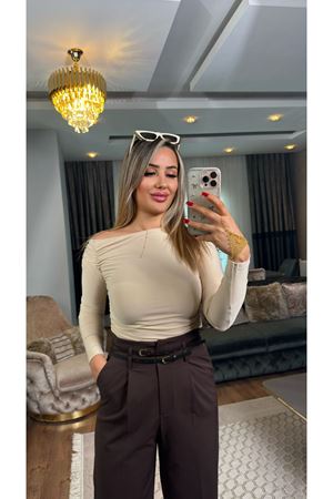 düşük omuzlu bluz-bej