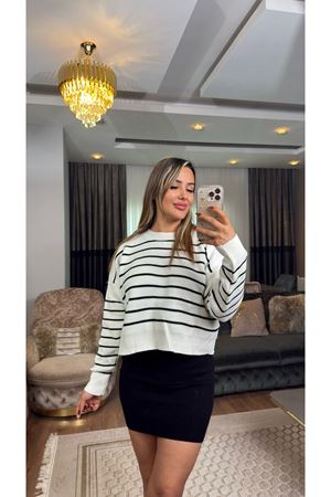 Çizgili Bisiklet Yaka Triko Beyazsiyah