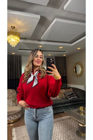 fularlı kazak-kırmızı