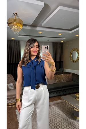 sateen fularlı sıfır kol bluz-lacivert