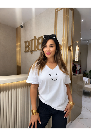 v yaka modern smiley baskılı kadın tişört-beyaz