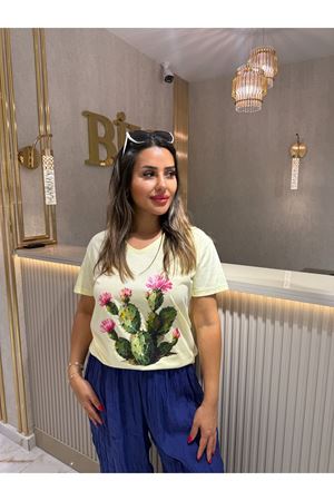 kaktüs çiçek baskılı kadın tişört-sarı